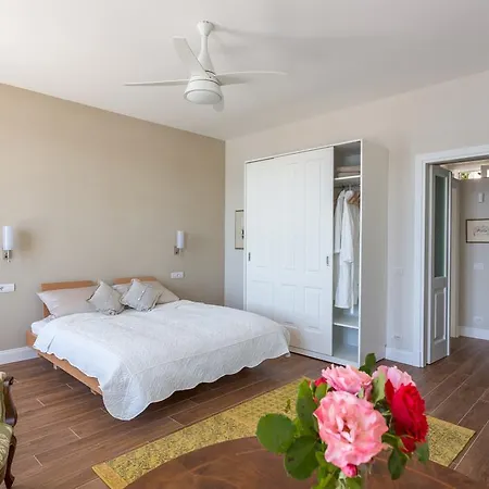 Apartment Paradiso *