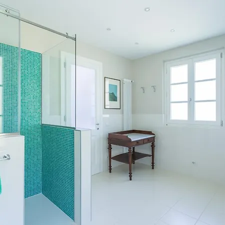 Paradiso Apartment *